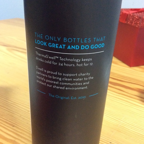 S’well Insulated SS Water Bottle - Picture 6 of 6